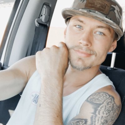 cameronreber98's tweet photo. #NewProfilePic https://t.co/mAuu3Zhi9d