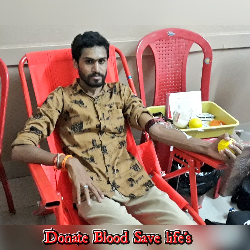 rajahulideepu11's tweet photo. ❣️On Occasion of @DKShivakumar Welcome to blore Followers of DK organised Voluntary #blooddonationcamp in KPCC office , Feeling Proud for #blooddonation for 5 th time nd still counting . Happy and honored to save lives ❣️   #BloodDonor #DKShivakumar  #DKSisBack https://t.co/Mo3qgtZN6n