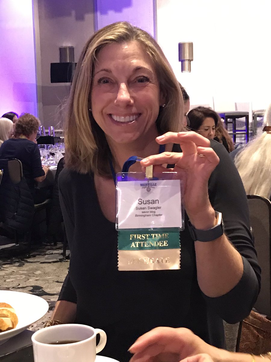 JoanDriggs's tweet photo. Credit @SusanSwagler of #BirminghamAL for the best #foodie hack: using a contact lense case for salt and pepper. #reuse! @LesDamesIntl where you meet the best people! #wellseasoned https://t.co/mQ4rf1JtXz