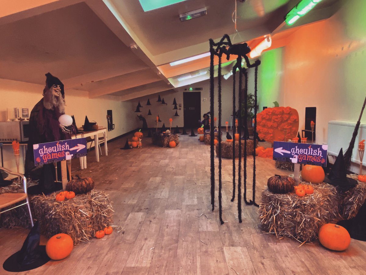 PeakWP's tweet photo. HALLOWEEN SPOOKTACULAR! 🎃

Join us now, and everyday until the 3rd of November when there will be a whole host of ghostly activities for all ages 👻

AND...

20% OFF KIDS!! 👉🏻👉🏻👉🏻 https://t.co/G8ymgoTjnG

*Offers only valid with online purchases*

#Halloween #Halfterm https://t.co/ZMUjUPlDc2