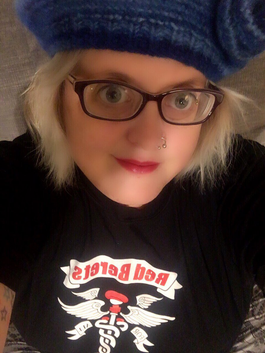 SavageJoyMarie1's tweet image. My 💜 is so full-@RedBeretsM4All sent me wonderful package of buttons, T-shirt, handmade red beret, + a handmade blue beret-You’re so caring + thoughtful-You are warriors who continuously fight for better tomorrow-I am honored to be given these + shall wear them w/ pride-Love you