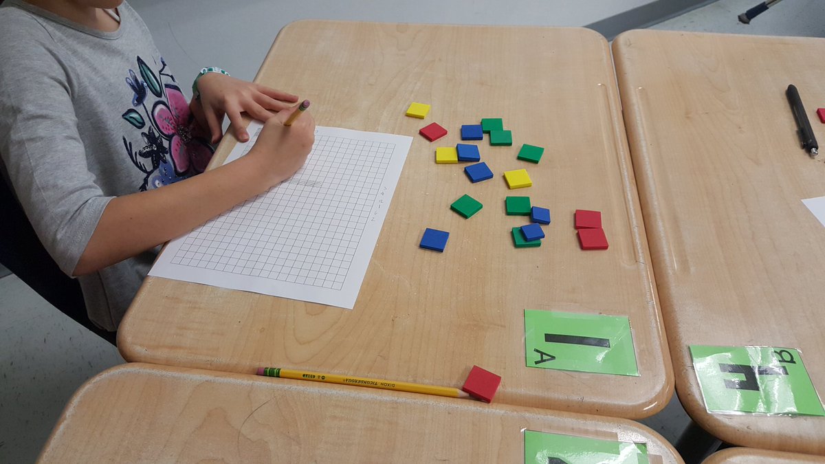 Apex_Math's tweet image. Using color tiles to identify prime and composite numbers and representing on graph paper #iteachmath #mtbos #ElemMathChat