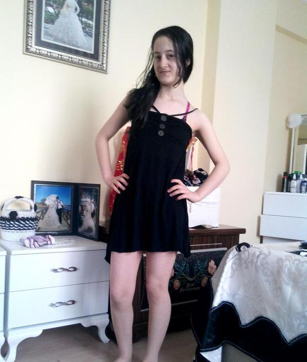 Ee nasılım???😉 Ben düğüne gidiyorum gelen varmı💋💋👅