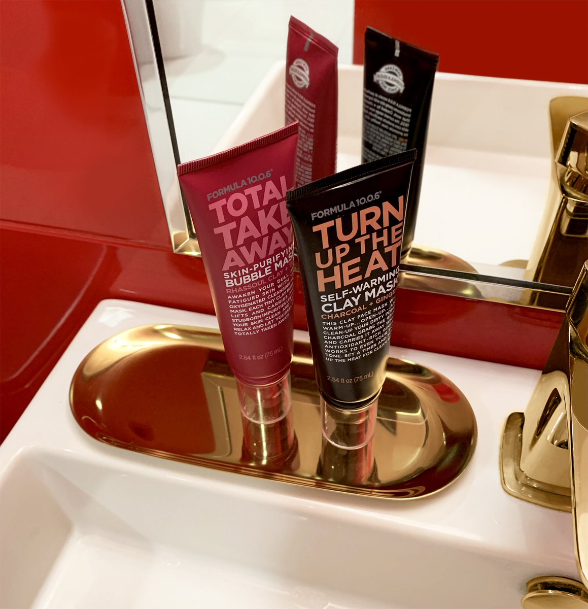 Take time for a little #selfcare! You’re worth it. ❤️💆💅 #facemaskfriday #tipsntrends #skincare