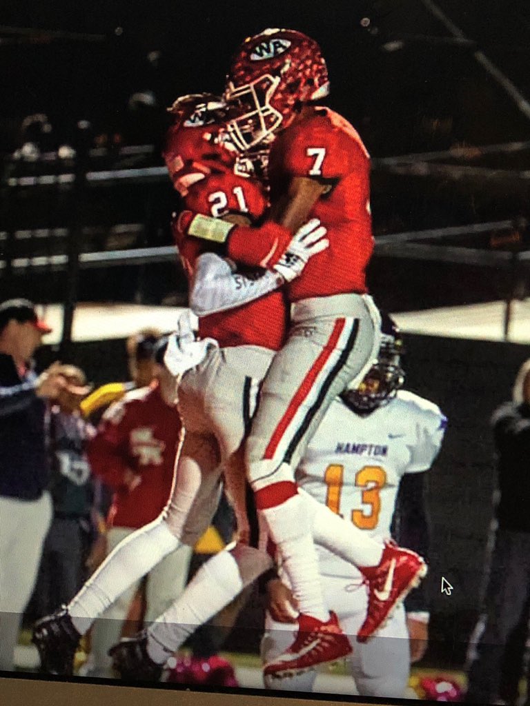 Always_right4u's tweet photo. My “Wright guys” celebrating a touchdown! #wrightmode style! https://t.co/xguBznm3Xw