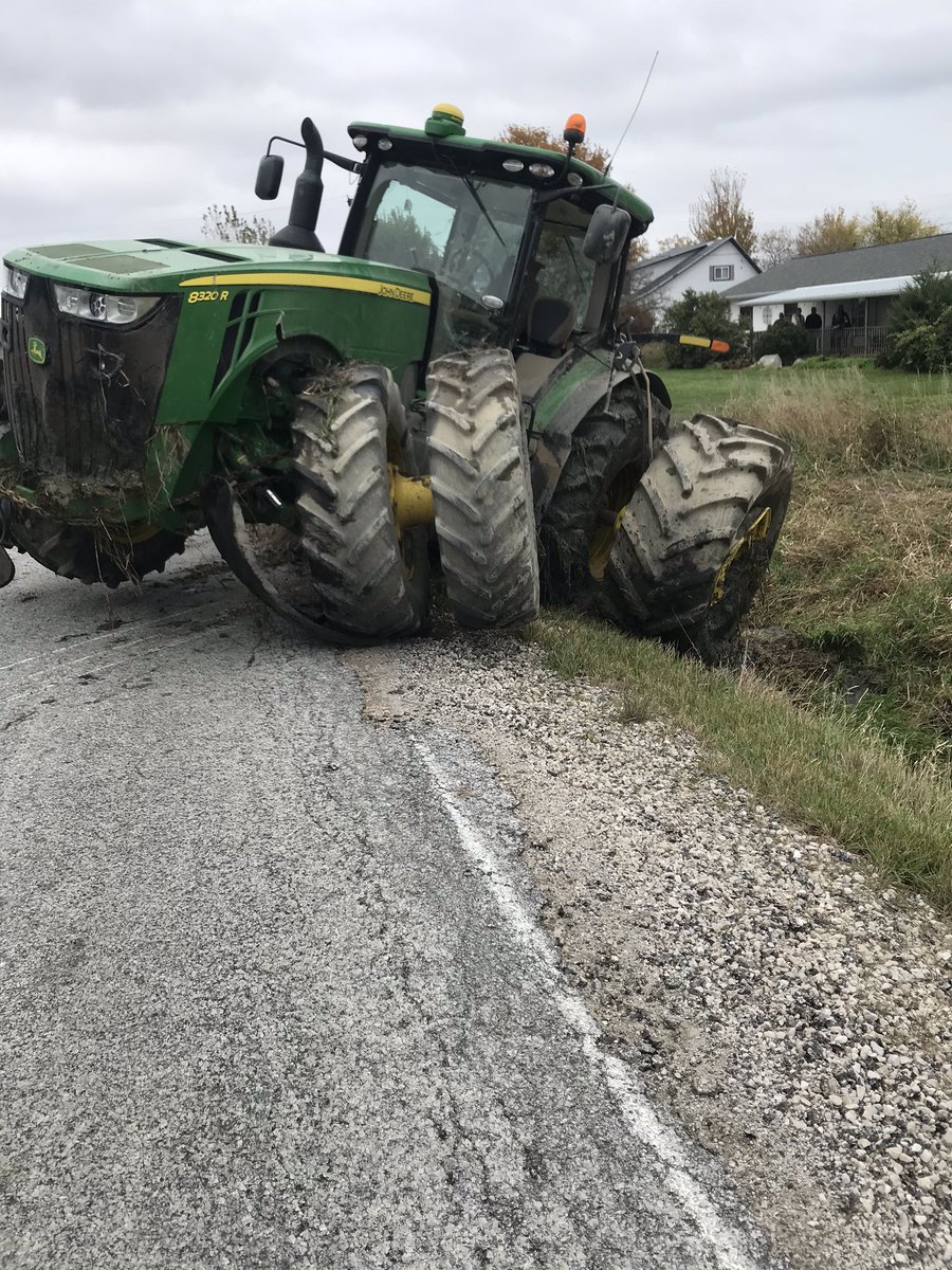 EricGodard5's tweet photo. Sadly this is a fatal we are working today. Please always use caution on the county roads and not just the highways #heavyrescue401 #coxontowing  #countytowing   #discoverycanada https://t.co/wbgVHdnfqP