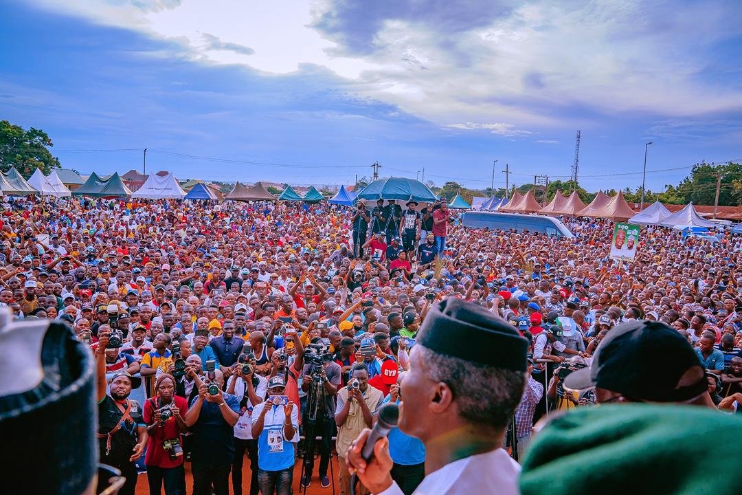 RenewedHopeUK's tweet photo. 2/2 [KOGITES CALLING]

Kogi calling GYB/CEDO. 

We hear your calls ....

#NextLevel 
#FourPlusFour

@LugardHouse @ed_onoja @FanwoKings @OfficialAPCNg https://t.co/mn1F90QQ1P
