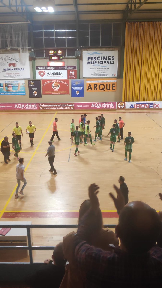 CERDANYOLAFC's tweet image. #FUTSAL | FINAAAAAAL. Victòria a falta de 5 segons en una pista molt complicada!! Enhorabona nois!! 👏👏🔝🔝

@ClubManresaFS 3⃣
@CERDANYOLAFC 4⃣

💚 #Cerdanyola #2aB #somhiverds