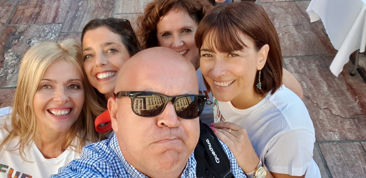 ruthparticipa's tweet photo. Espectacular #FuertesyHermosas este año! Gracias a tod@s l@s profesionales que lo hacéis posible! Sois increíbles! #luchacontralaviolencia #solidaridad https://t.co/LjXiXOdszW