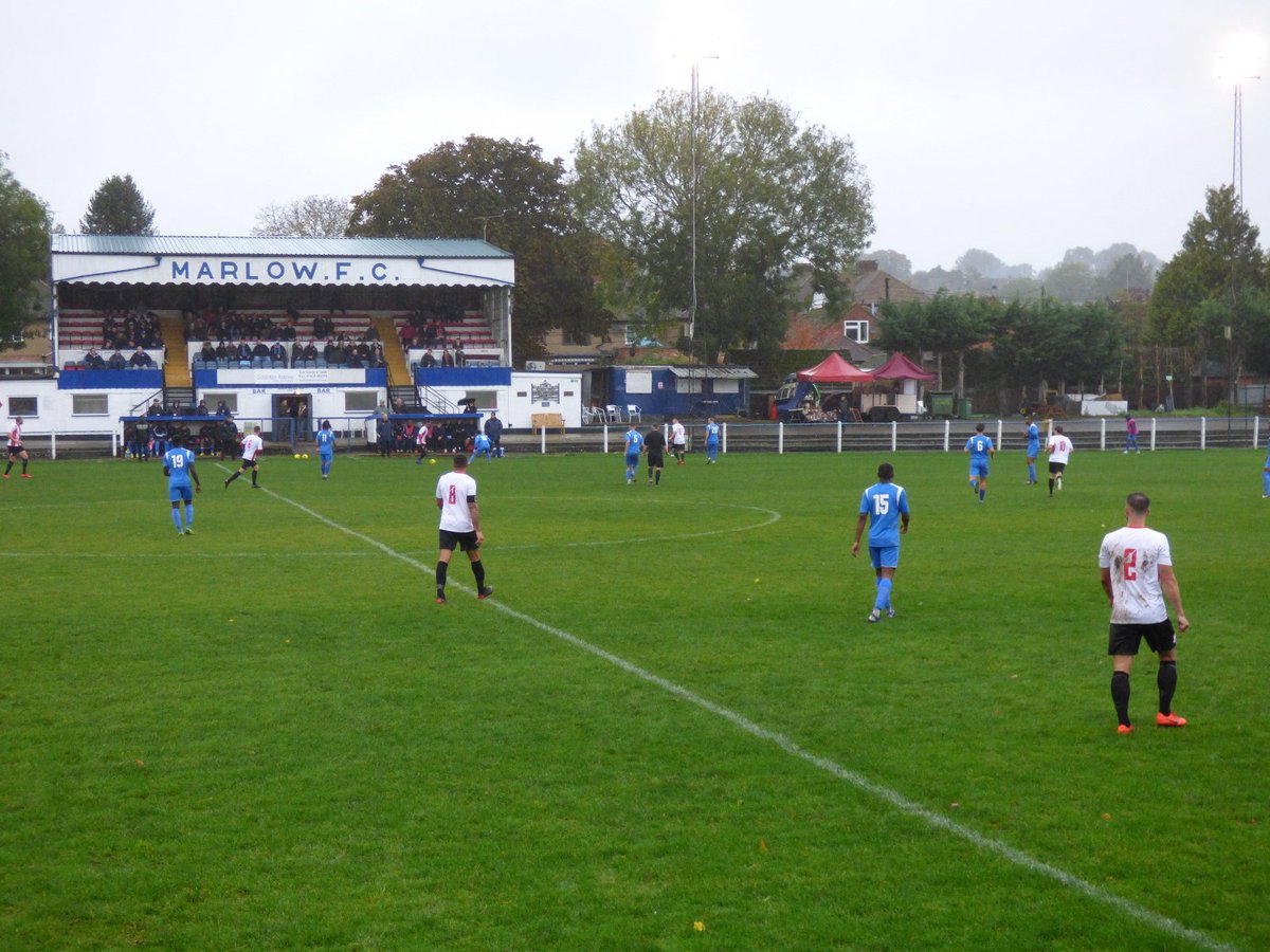 Poor weather and no goals this afternoon in the #BuildbaseFATrophy First Qualifying Round - <a href="/MarlowFC/">Marlow Football Club</a> 0-0 <a href="/sholingfc/">Sholing FC</a>. #NonLeague #football #grassroots #groundhopping