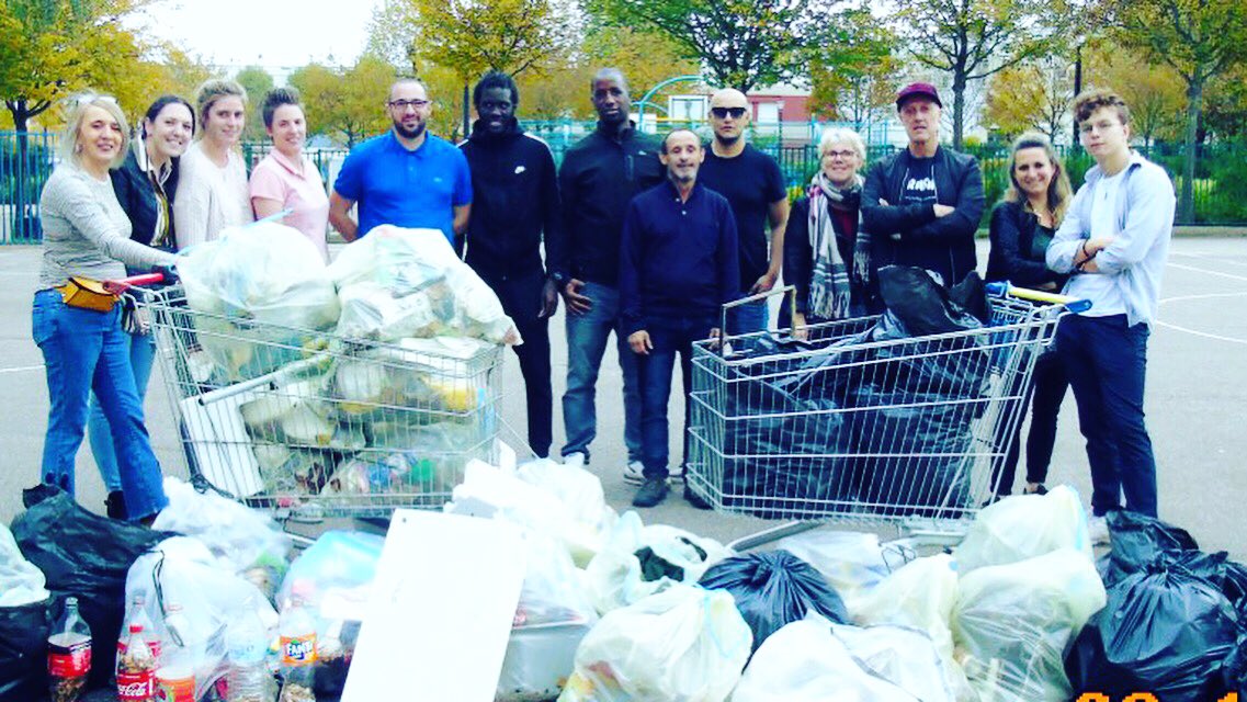 alphalehavre's tweet photo. Ma cité va briller le ♻️ #cleanchallenge à été relevé ce samedi par Caucriauville 🙌 plus de 60 jeunes ont relevé le défi 💪 Un grand merci à tous les participants .e.s 🙏 et à l’association Eugène Varlin @usrofficiel @caucriauville76 @LH_LeHavre https://t.co/cppLJyJq48