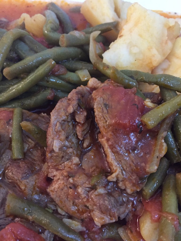 rico_stathis's tweet photo. Tonight’s dinner #yachni as they name it in #Cyprus gigot chops green beans and potatoes in tomato sauce with @AndriStathis home made bread for the dipping in the #zoumi #sauce and a white #Rioja to wash it all down....it was all yummeeeee😋 https://t.co/p6wGGlFjT5