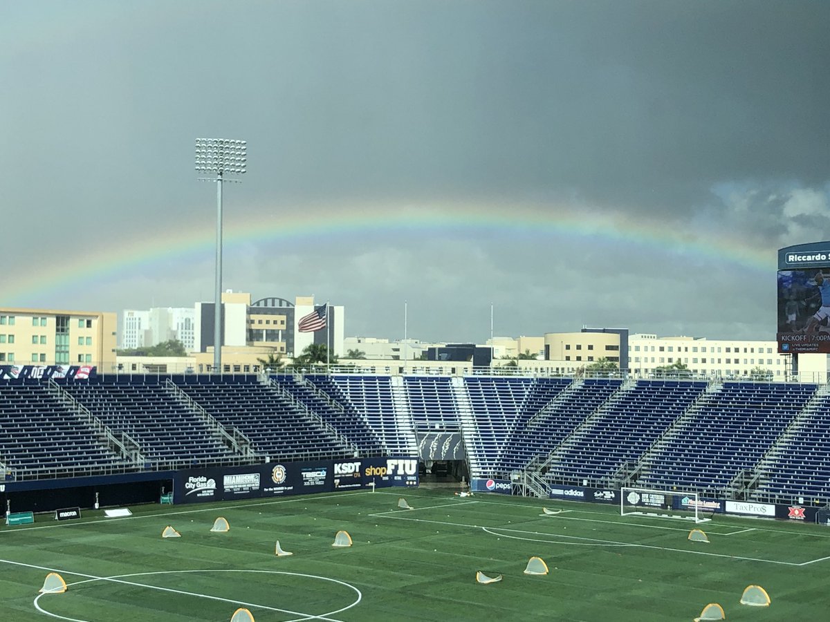kkfla737's tweet photo. Beautiful rainbow out the Riccardo Silva Stadium press box! #returntoRSS #MIAvOAK https://t.co/TfpM3DMW55