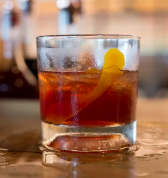 Trolley_5's tweet image. Say 👋 to the weekend with a @JPWisersCA Old Fashioned! 

#saturdayfeature #communitybrewpub #supportlocal #meetmeon17th #yyccocktails