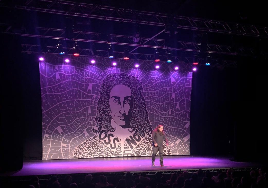 Our headline act at The Black Box is the one, the only <a href="/realrossnoble/">Ross Noble</a> 🥳

#VCCG19 <a href="/galwaycomedy/">Galway Comedy Festival</a>