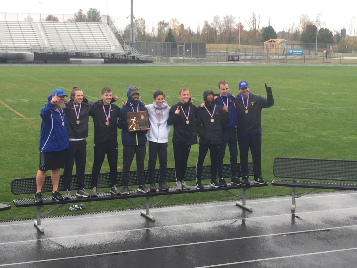 Congratulations to the boys <a href="/gahannaxc/">GahannaXC/Distance</a> team winning Regionals today which is the first regional championship in <a href="/GLHSLions/">Gahanna Lincoln HS</a> school history! #RegionalChamps #WeAreLions