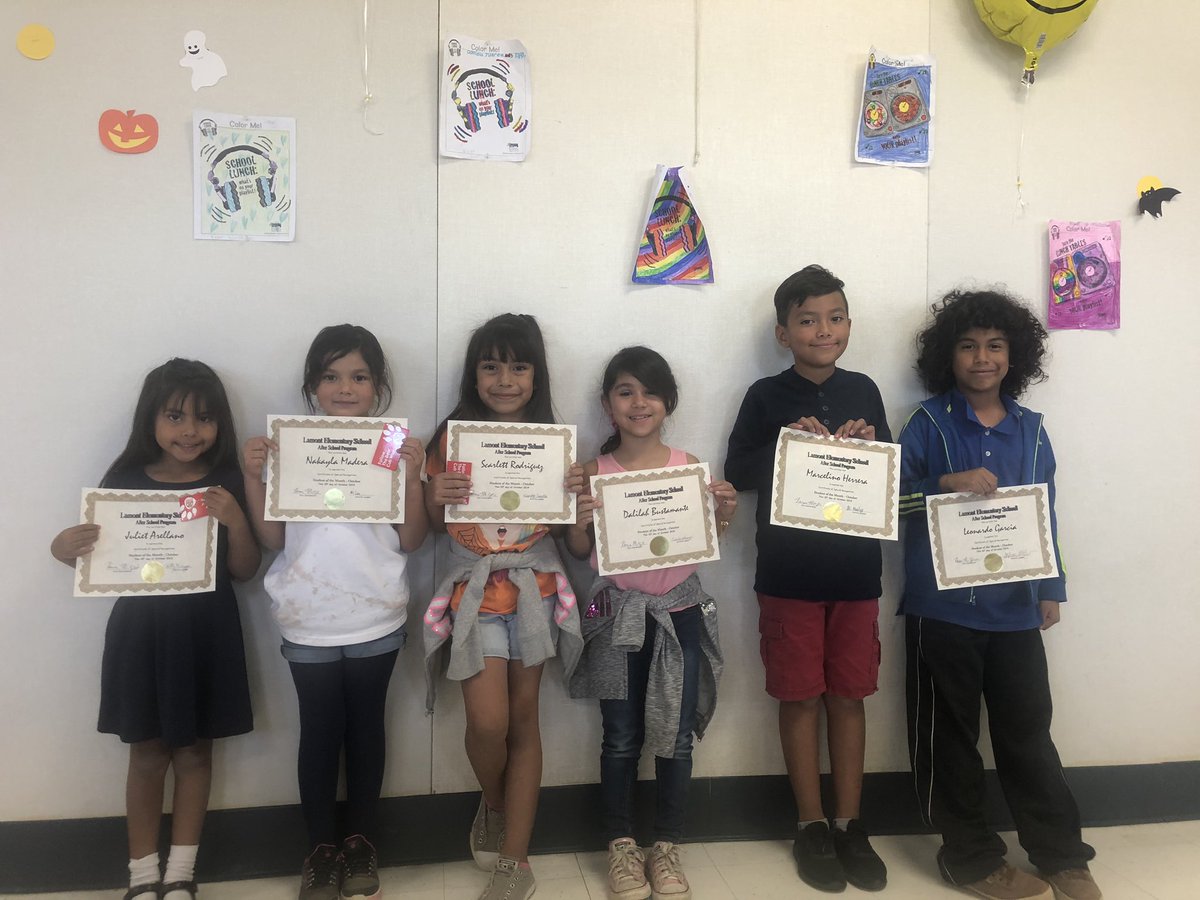 kgarcia86228573's tweet photo. Our magnificent Students of the Month of October. #WeAreLESD #SomosLESD #Belikeberry #Followthebearcubway https://t.co/uR4KLiy4pa