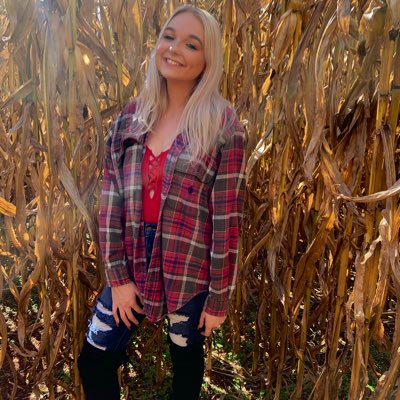 JulieSharpton's tweet photo. #NewProfilePic https://t.co/OFCGB3y6aM