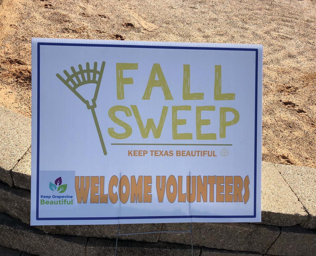 K2Runs's tweet image. It was a beautiful morning to #OptOutside at the state-wide @KeepTxBeautiful #FallSweep. @LGRAWRun_Walk volunteered with @KGVBTexas. We picked up 250+ lb. of trash from the woods and thick briars at Acorn Woods Park in @GrapevineTXCity.  #GoVolunteer #KGVB #KTB #RunnersDoingGood