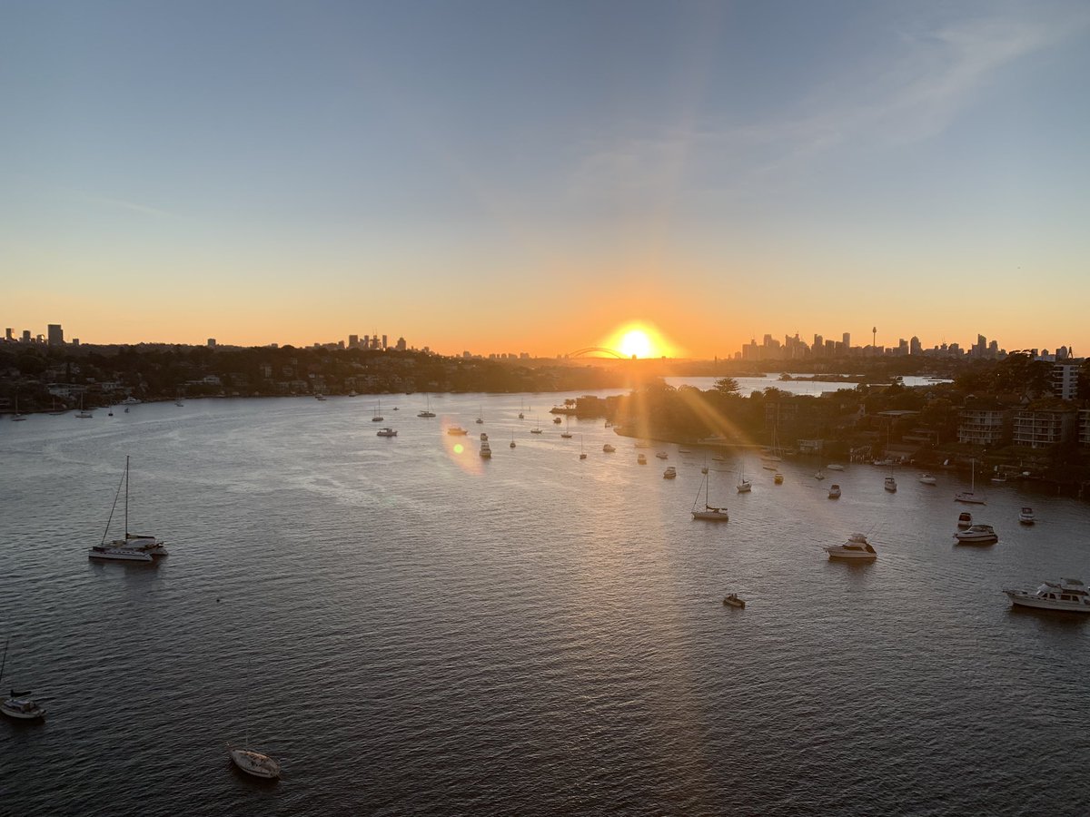 twiceshai's tweet photo. Sunrise #7BW #7BridgesWalk https://t.co/XWVlrMmDsx