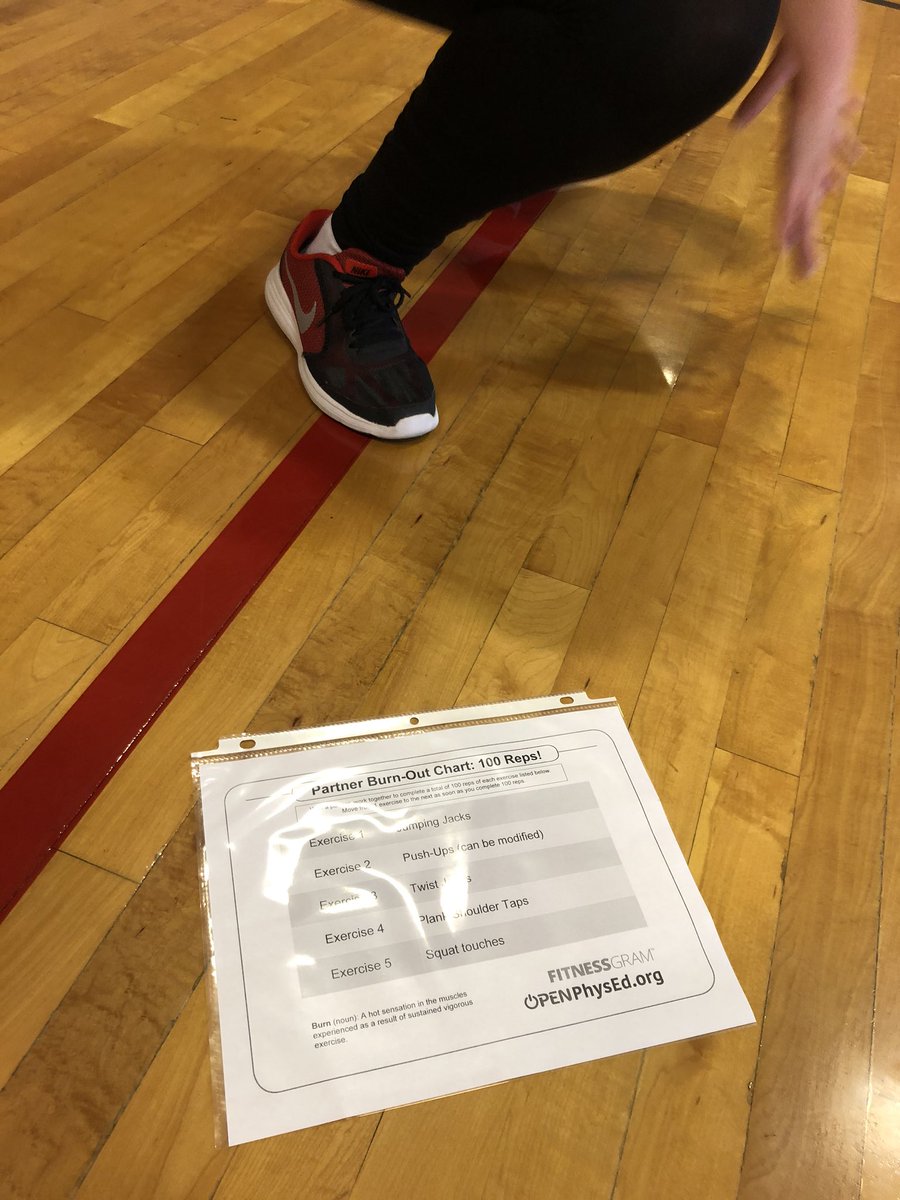 BrandyLynch's tweet photo. At @UCentralMO, our @UCMPhysEd future teachers learn how to use individualized, real-time #data to maximize #MVPA w/ @HeartZonesInc heart rate monitors! Teaching w/ #tech takes #physed to the next level! Students enjoyed @OPENPhysEd’s “Partner Burn-Out” activity. #smartpe https://t.co/DUeuUWCCf9