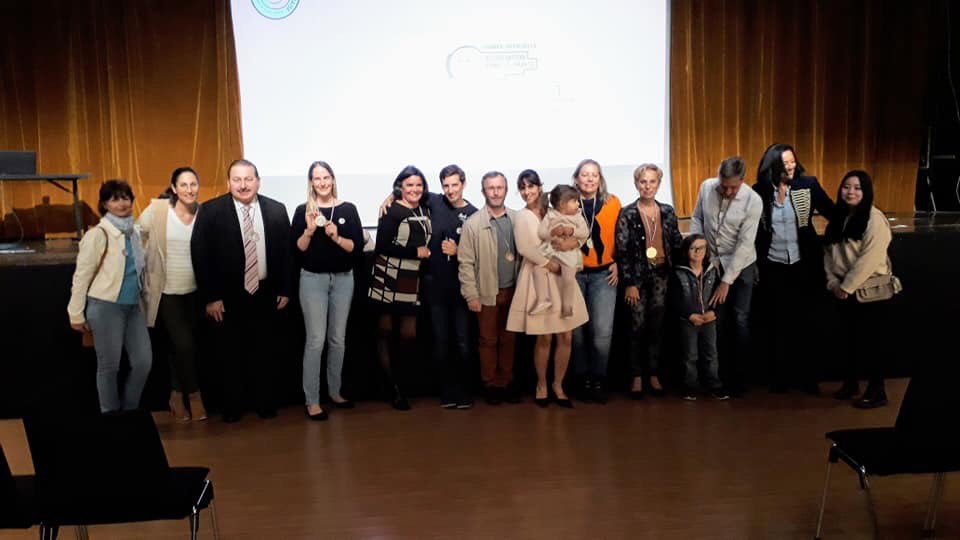 DelphineMetz's tweet photo. Une bien belle rencontre, il y a quelques mois, avec Julia et ses parents Alexandra et Jérôme @AssoVanilFraise. Aujourd’hui, c’est une nouvelle étape qui vous attend. Je vous souhaite beaucoup de bonheur et bon vent! https://t.co/xlCoGoM2rj