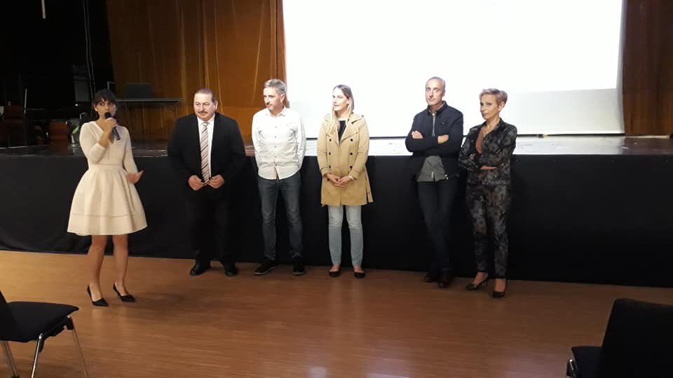 DelphineMetz's tweet photo. Une bien belle rencontre, il y a quelques mois, avec Julia et ses parents Alexandra et Jérôme @AssoVanilFraise. Aujourd’hui, c’est une nouvelle étape qui vous attend. Je vous souhaite beaucoup de bonheur et bon vent! https://t.co/xlCoGoM2rj