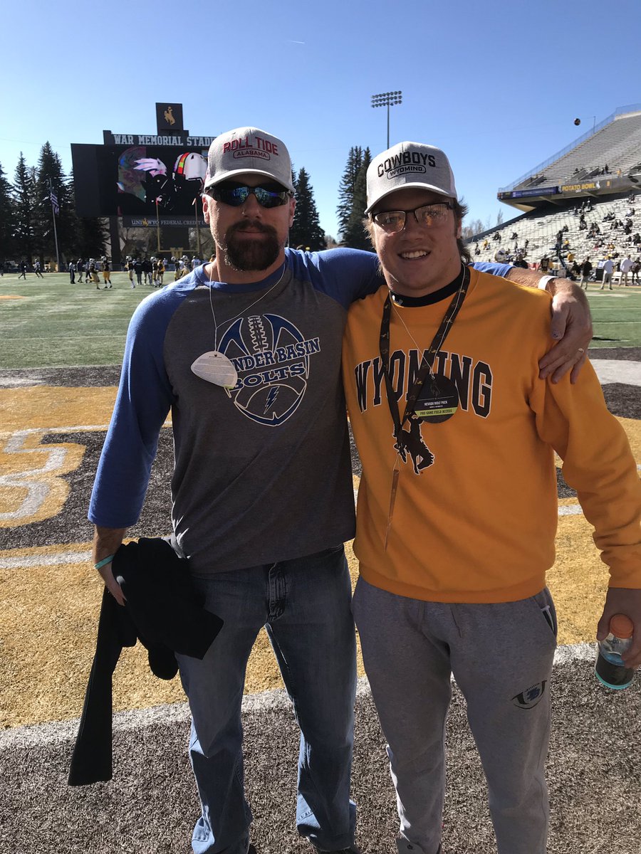 CalebDriskill's tweet image. Very blessed to say I have received a Division 1 Scholarship offer to continue my academic and football career at the University of Wyoming!! 🤠🏈Thanks to @CoachCBohl @Coach_SBMoore @CoachDickert and the rest of the Wyoming coaching staff!