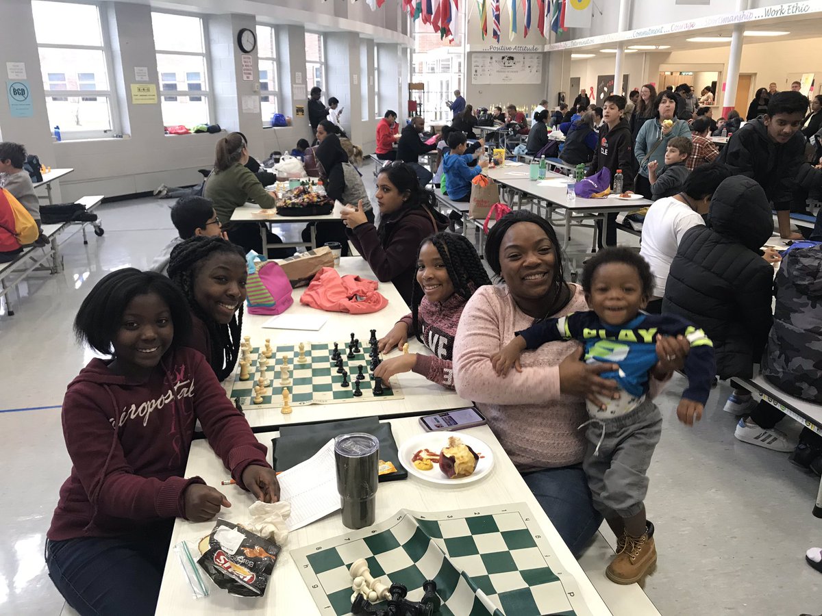 PalmElementary's tweet image. More Chess Tournament pics!