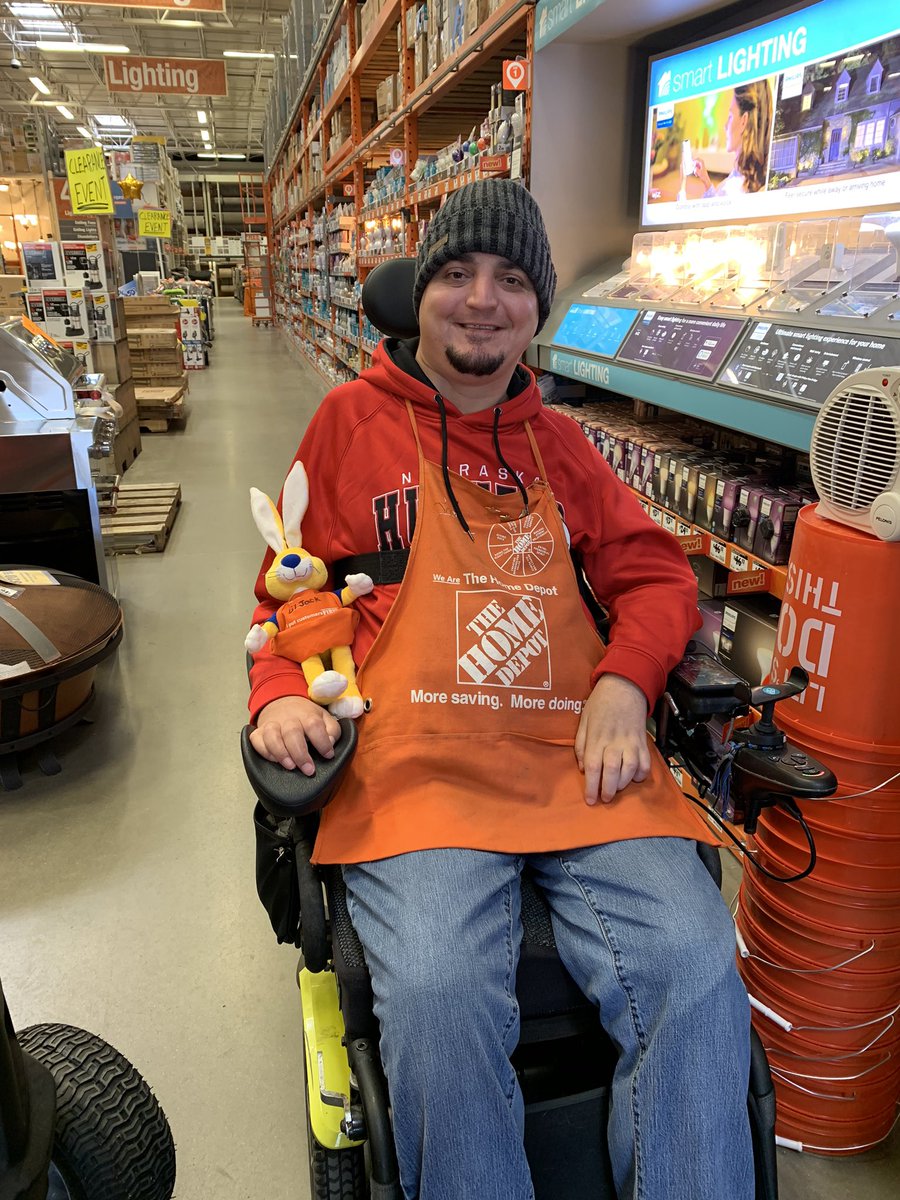 Lindsey Bushem Hanson tweet media