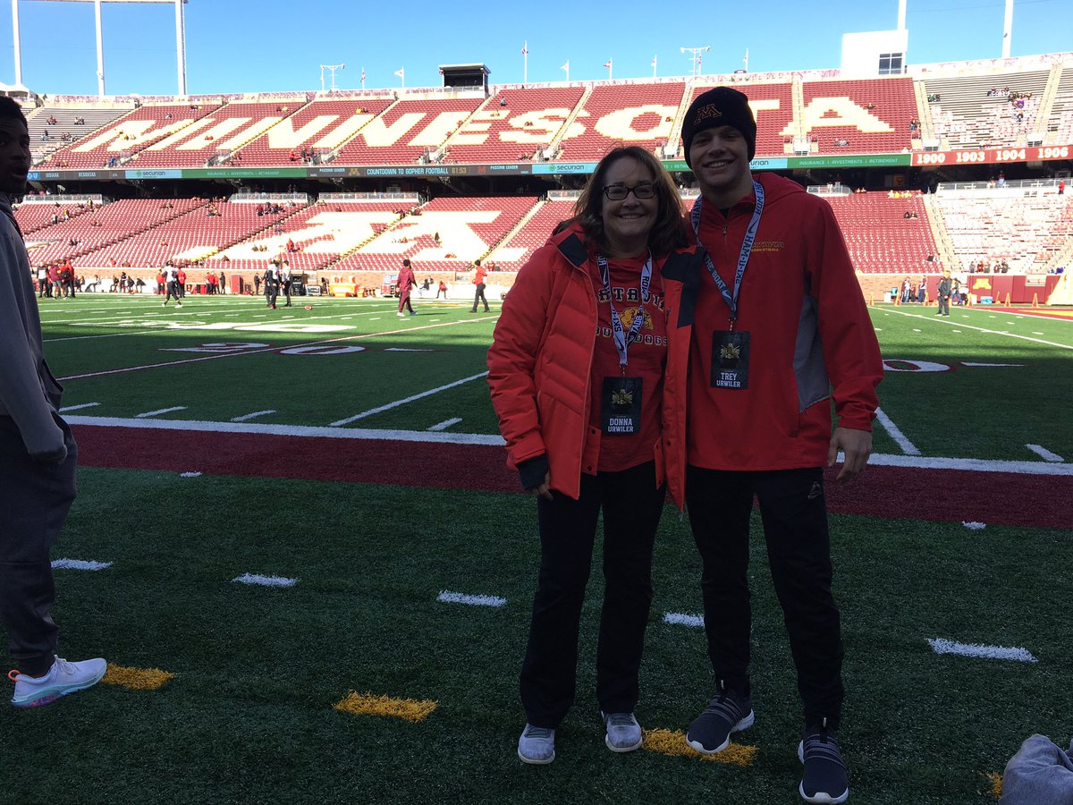 iam_TreyUrwiler's tweet photo. Had a great visit at Minnesota today. Thanks @Coach_Fleck  @Shakes_GopherFB @Callybrian for having me out today! 
#ilovemymom https://t.co/zjzXixAIRB