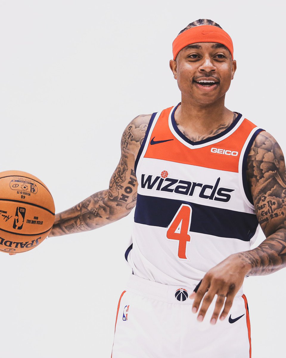 BulletsForever's tweet image. BREAKING: Isaiah Thomas expected to make Wizards debut this evening vs the Spurs.

Photo via @DezHester for Bullets Forever

#RepTheDistrict  #DCFamily #MonumentalBasketball