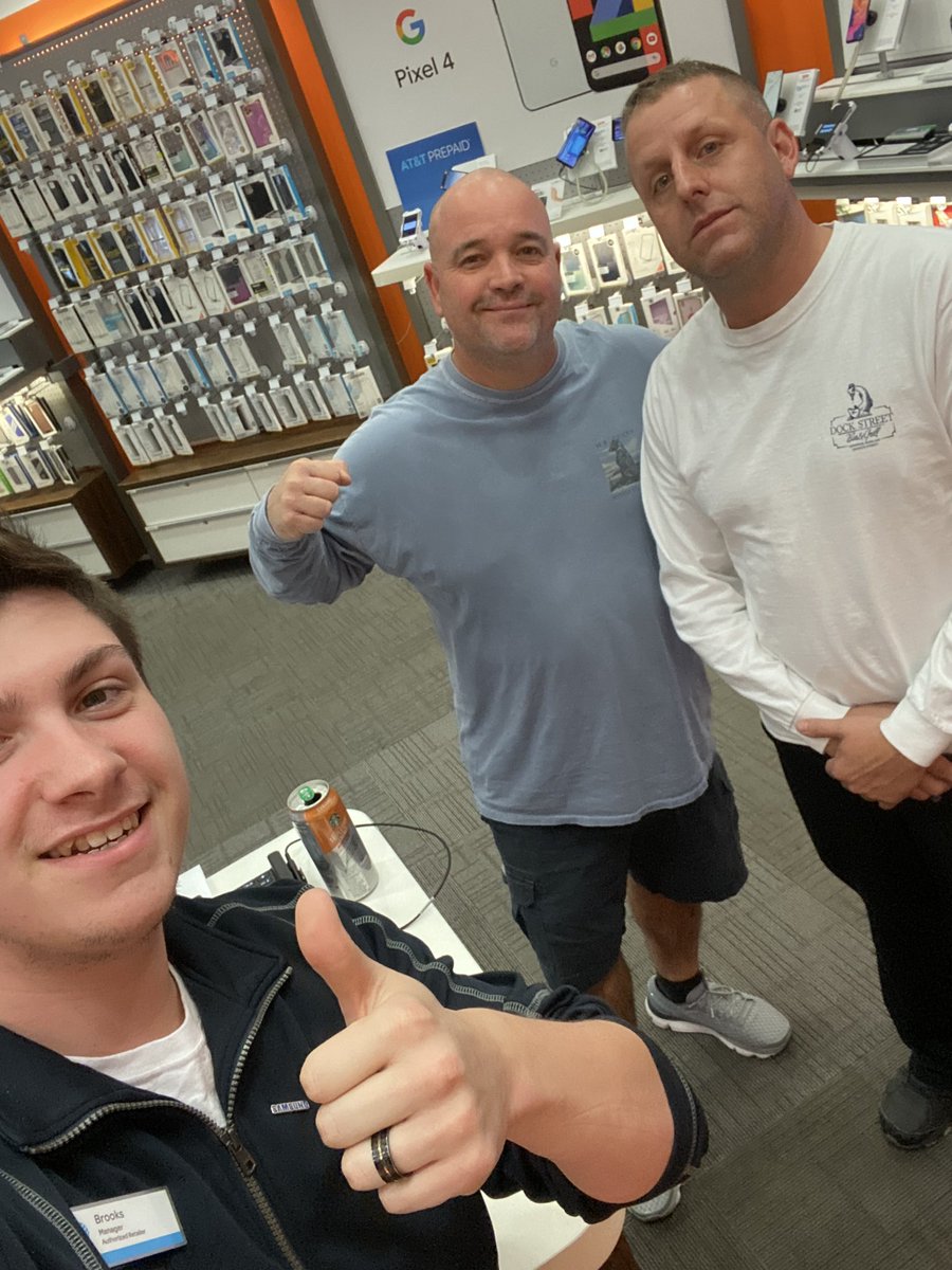 PortablesMarley's tweet photo. First responders serve us so for a changed we served them! 2 Firstnet GA's plus 3 FRAO And a DTV! @JakeAraghi @ATTPortablesEVD @attportablesel1 @ATTPortablesBob @Ciara_Wills https://t.co/DN53n2p64b