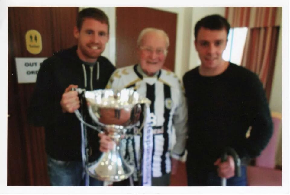 I'm running the Warrington Way 40 mile ultra in memory of my grandfather, Bob Foulds. A proud Paisley man and Buddie how would have been 100 on 9/9/19.
No sponsorship just RT's to support Erskine.
<a href="/BabakoochiBear/">Babakoochi Bear</a> <a href="/Erskine1916/">erskine1916</a>
<a href="/SMFCblack_white/">Black White Magazine</a> <a href="/bawarmy/">Black & White Army</a>
erskine.org.uk