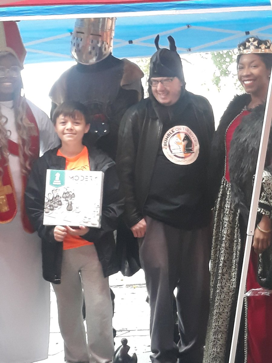 blackpotmojo's tweet photo. We Rumbled on the River today! #rainorshine #rumbleontheriver #neighborhoodheroesgo #cossittlibrary #memphisriverparks #memphis200 #komics4kids https://t.co/kPYZs6Q9iD