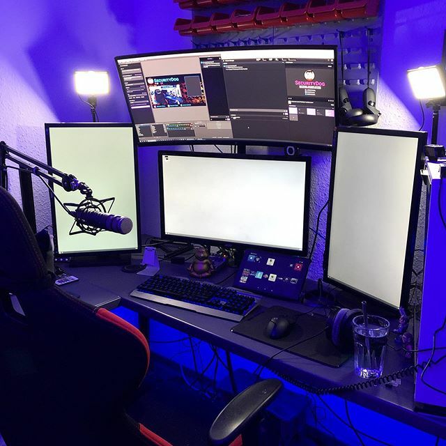 SecurityDog's tweet photo. Mein Streaming Setup ab sofort. Gefällt mir richtig gut. Muss nur mal die Kabel ordentlich machen 😇 ·
·
·
#twitch #gamer #streamer #twitchstreamer #gaming #twitchtv #gamers #twitchaffiliate #videogames #streamerjunkie #gamerguy #twitchgaming #gamerli… https://t.co/zJqsOpKUvn https://t.co/BQk5Vbiwda