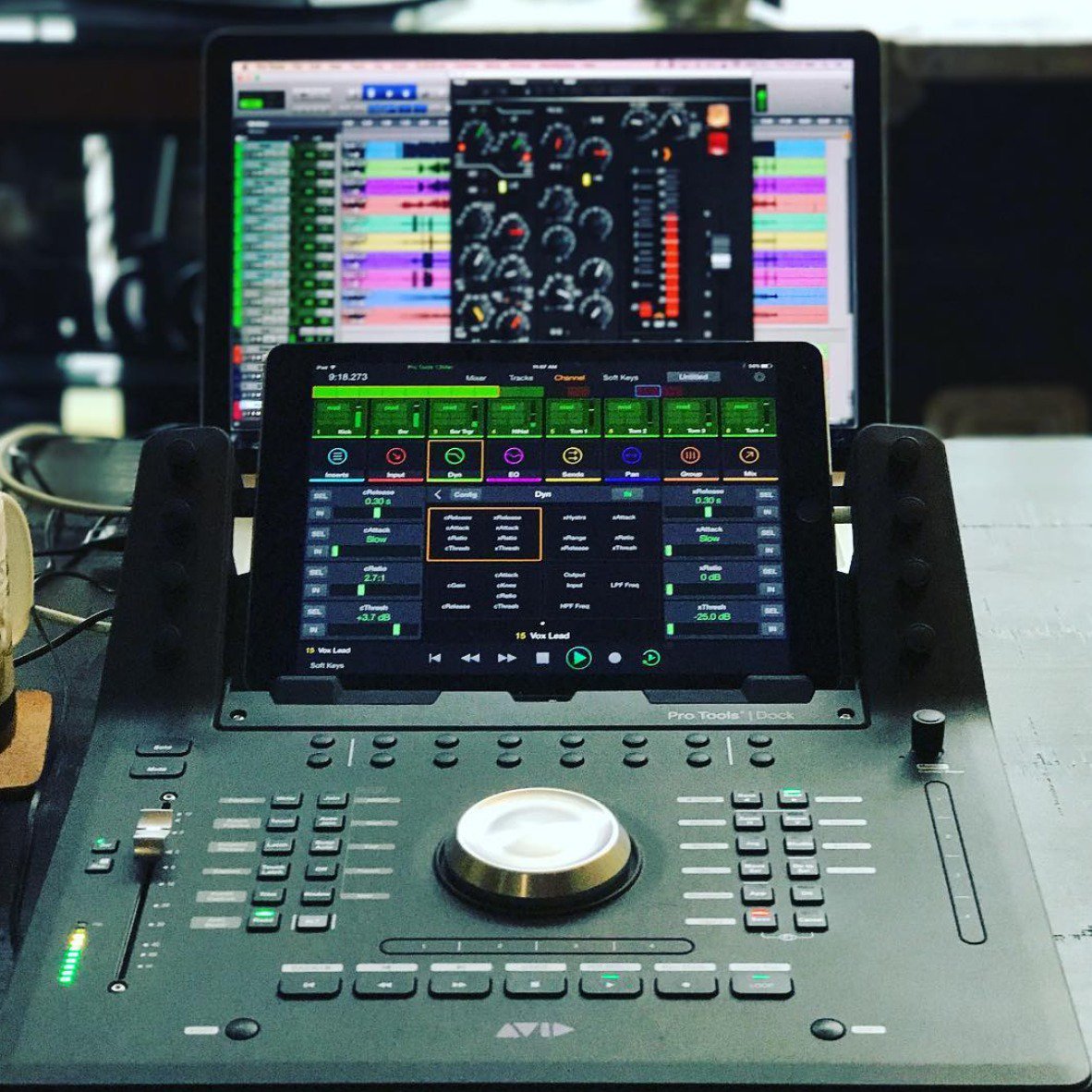 AvidProTools's tweet photo. 📷 https://t.co/St3aIgLNf9
▶️ https://t.co/hwDHIk3NPm
⠀
#protoolsdock #musicmaking #daw #protools #avid https://t.co/yVYvn1d29F