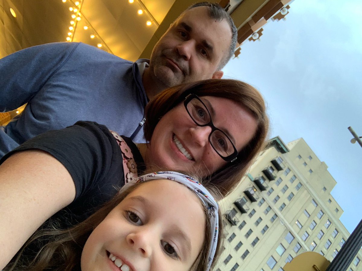 Golflady44's tweet photo. I’m such a lucky lady! 💜 #TaylorTribe https://t.co/UMt1p3m2kk