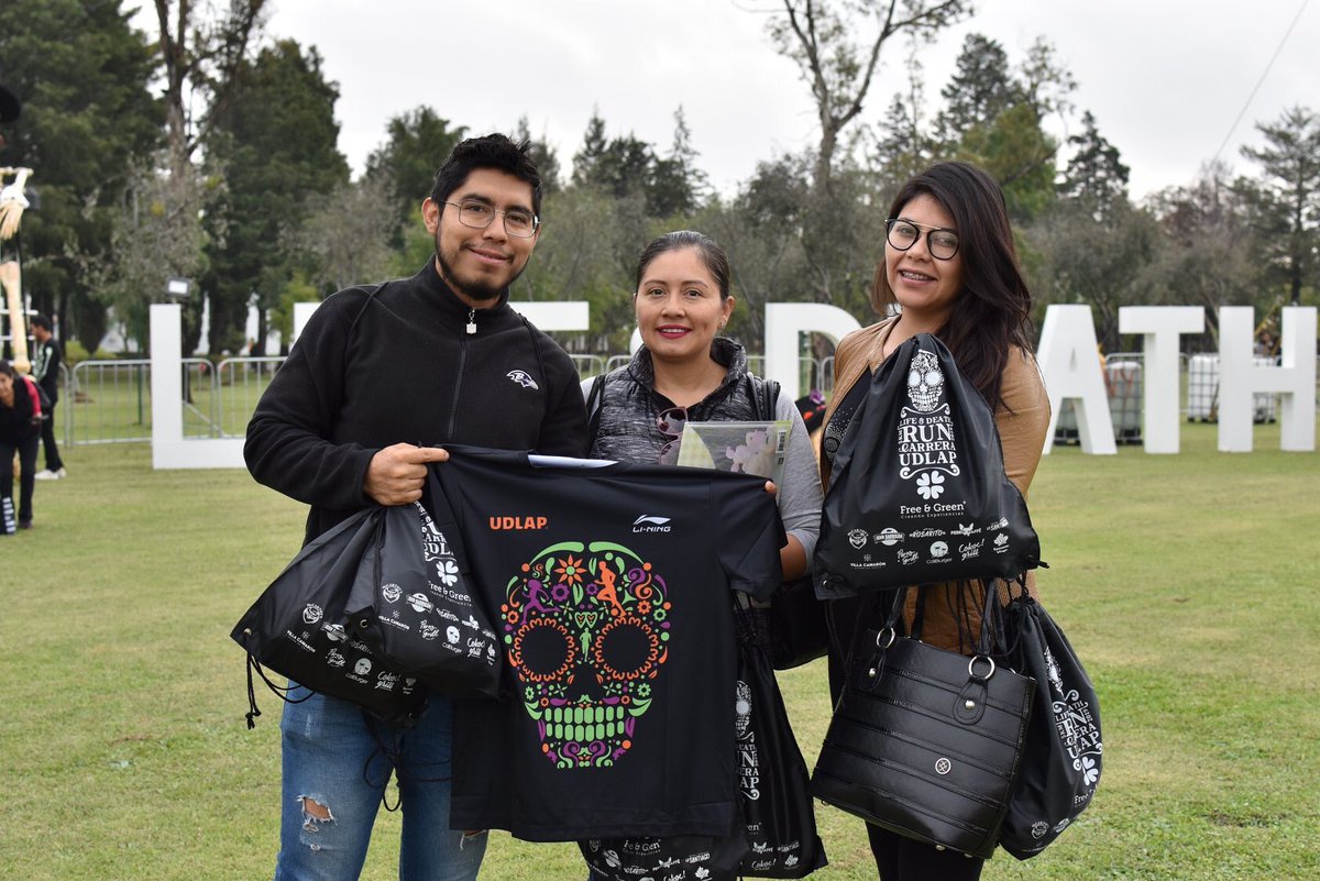 udlap's tweet photo. ¡Ya todos con su kit!
Esta noche, los esperamos en la #CarreraUDLAP, carrera nocturna de 5k ambientada en la celebración de Día de Muertos. #Live2Run 🏃🏻‍♀️🏃🏻‍♂️ https://t.co/m9Y3TzONGQ
