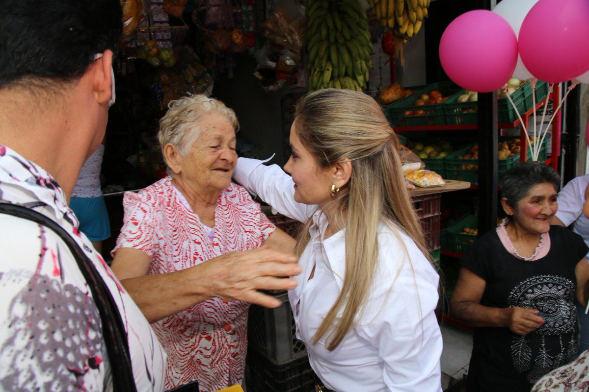 Alejabena3415's tweet image. @ClaudiaPorBGA  los  adultos mayores de bucaramanga serán más valorados con una mujer en la alcaldía #ClaudiaNuestraAlcaldesa