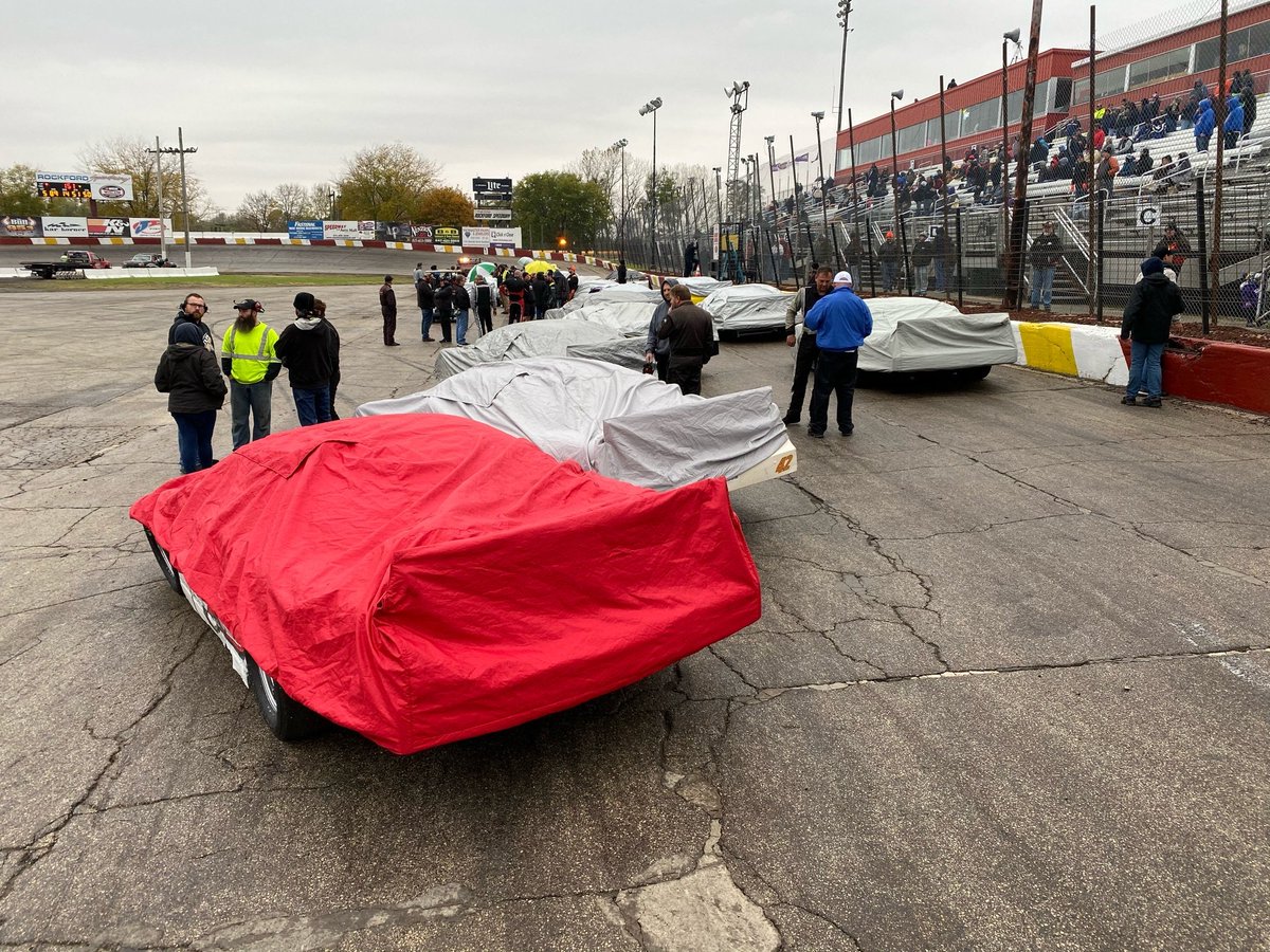 The rain rolled in today at Rockford and the race ended.