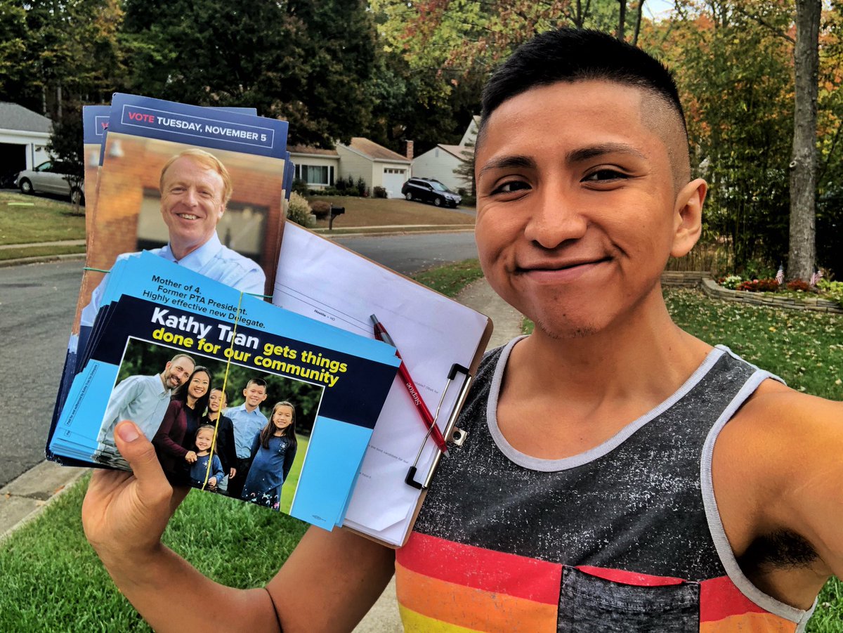 rodreygency's tweet photo. Realized I got a flat tire while canvassing for @KathyKLTran and @GeorgeLBarker but knocked as many doors as I could before the town truck came to my rescue 😅 #GameOnVA #FlipVABlue #TakeTheMajority https://t.co/lrcG0Nb7QL