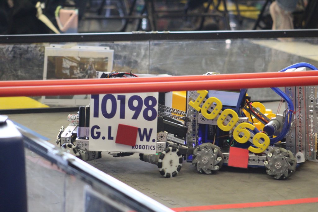 GrundyCenterFTC's tweet photo. Congratulations to all 3 teams today!! AA placed 2nd, AI placed 4th, and KD placed 5. Our two senior teams got a little hung up on more than one occasion, but we all had fun! #AA10069 #KD13186 #AI14375 https://t.co/hVSoY12P5x