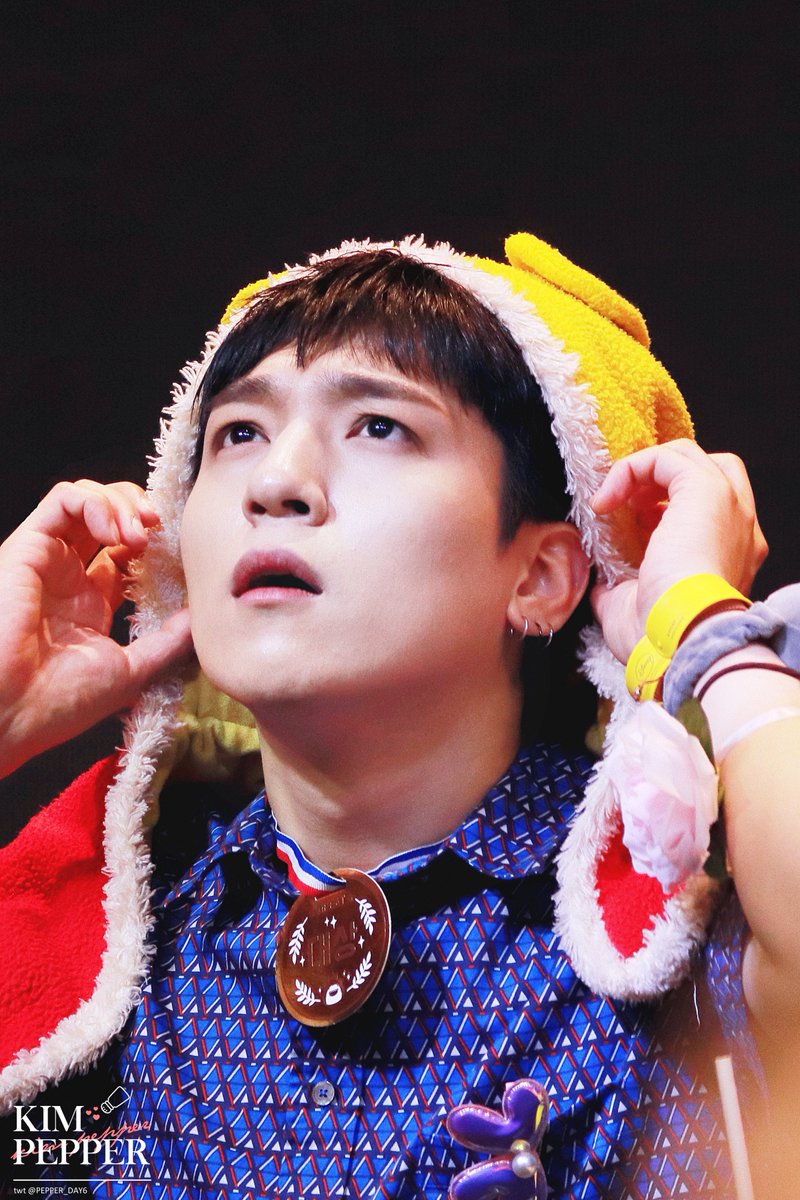 190728

세상에 태어나서 햇빛 처음 본 아가곰돌적 모먼트,,, •ᴥ•

 #DAY6 #데이식스 #성진 #SUNGJIN
<a href="/DAY6_BOBSUNGJIN/">❌️</a>