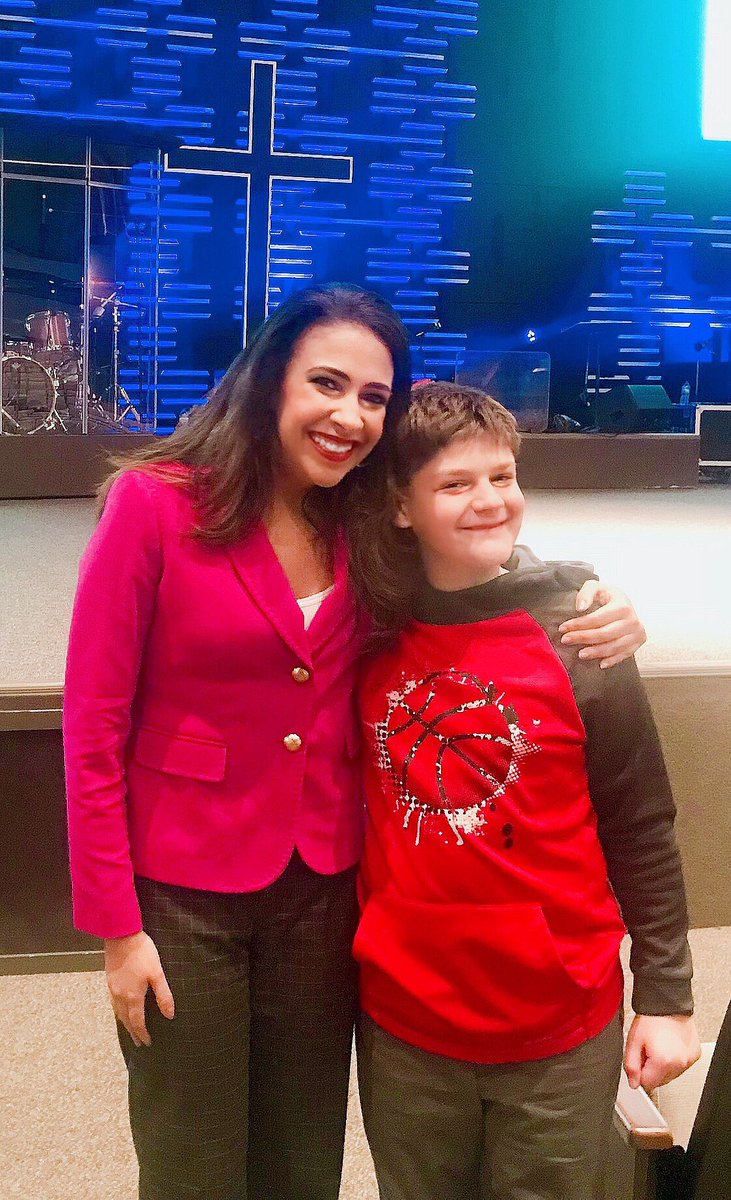 ErikaHarold's tweet image. Loved speaking at the Fellowship of Christian Athletes’ Empowered Leadership conference today in Springfield. It was inspiring to meet so many people dedicated to leading + serving for God’s glory. I especially enjoyed visiting w/this young man, who is going to do big things! 🙌🏽