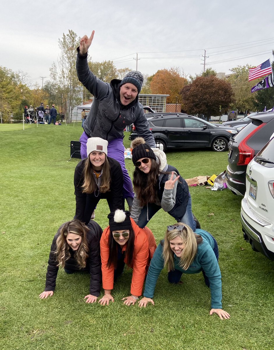 Carroll46's tweet photo. Great tailgate today. Wish there was more to cheer for on the field; but hey, we always support our @NUFBFamily, no matter what. Let’s go ‘Cats! Bring on @IndianaFootball!
#GoCats #B1GCats #TailgatingForTheWin https://t.co/a3C5pj4Ro8