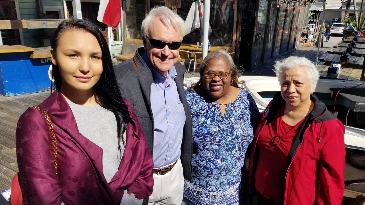 BillKingHouston's tweet photo. Great weather, great food, great people at our Early Vote Rally today! Talked with so many Houstonians who are ready to #CleanUpCityHall, end corruption and get our city back on track! My youngest supporter joined us too! https://t.co/772qwhQjcT