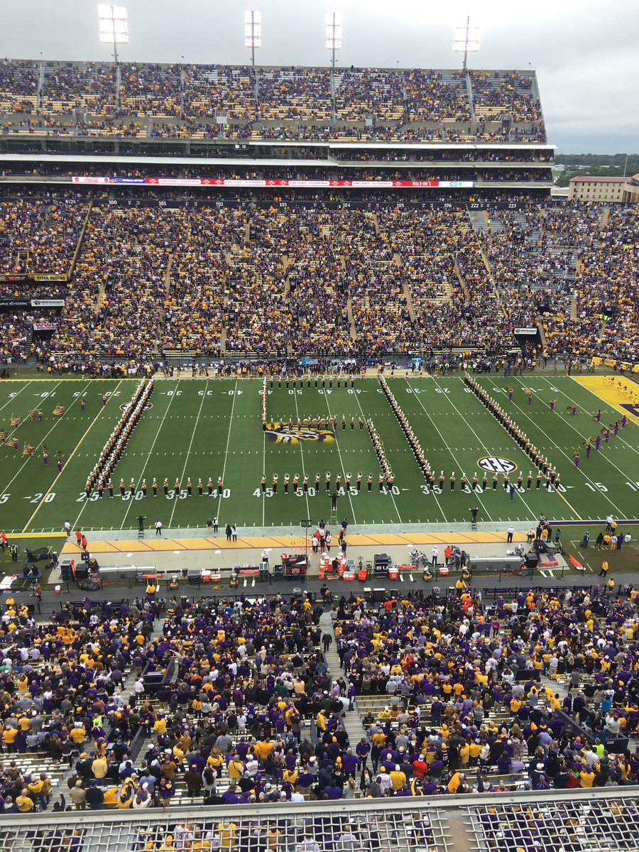 My first LSU game ever! Special thanks to @BlakeOlivierHD <a href="/ChrisDurand_HD/">Chris Durand</a>