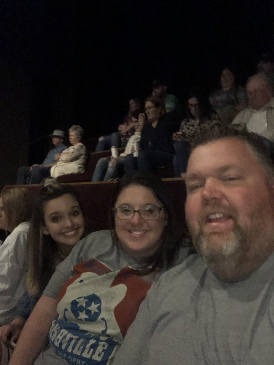 FearsMakayla's tweet photo. From Springfield, MO—-> To Nashville Tennessee! My favorite place on earth 🌍 @opry https://t.co/uLwaot6XEO