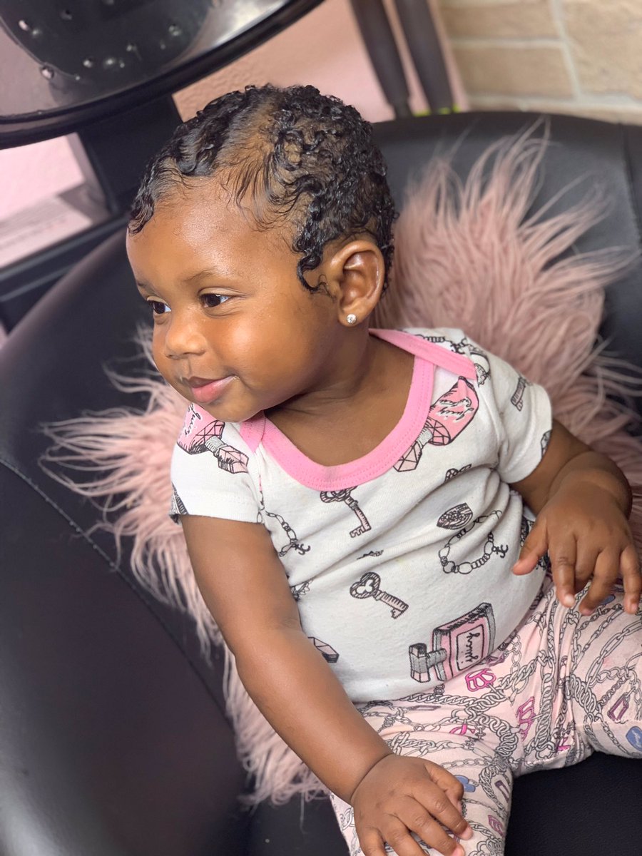 _HisBABYY's tweet photo. Lol My Baby gave FACE today after she Got her Hair Done 😂 Happy Birthday Stink 💗 https://t.co/6HiUv4qe5p